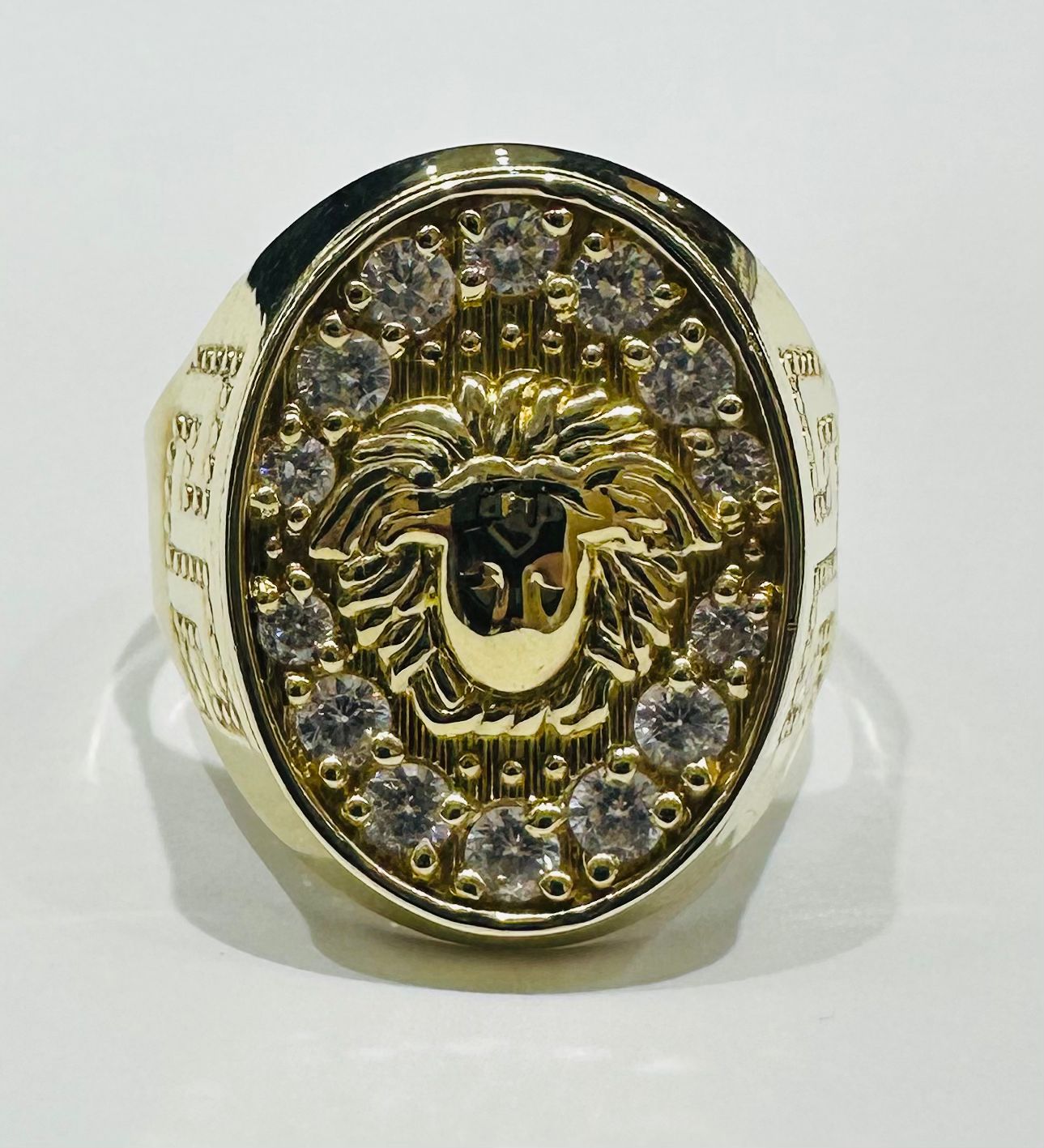 10K GOLD MEDUSA HEAD RING WITH WHITE SAPPHIRE- WEIGHT: 4.5gm