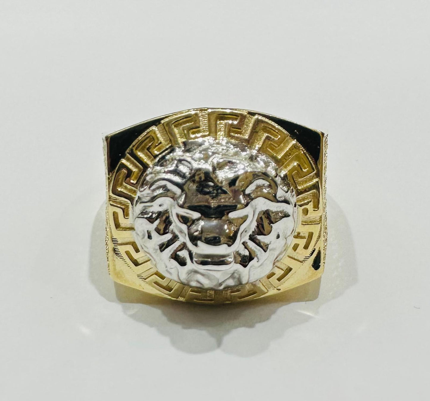 10K GOLD TWO TONED LION FACE RING WITH WHITE SAPPHIRE- WEIGHT: 6.8gm