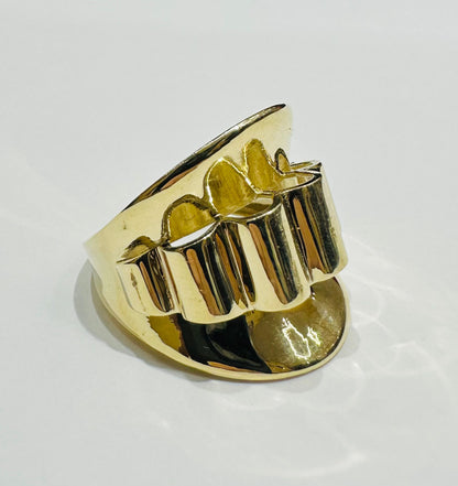 10K GOLD RING-WEIGHT: 2.8gm