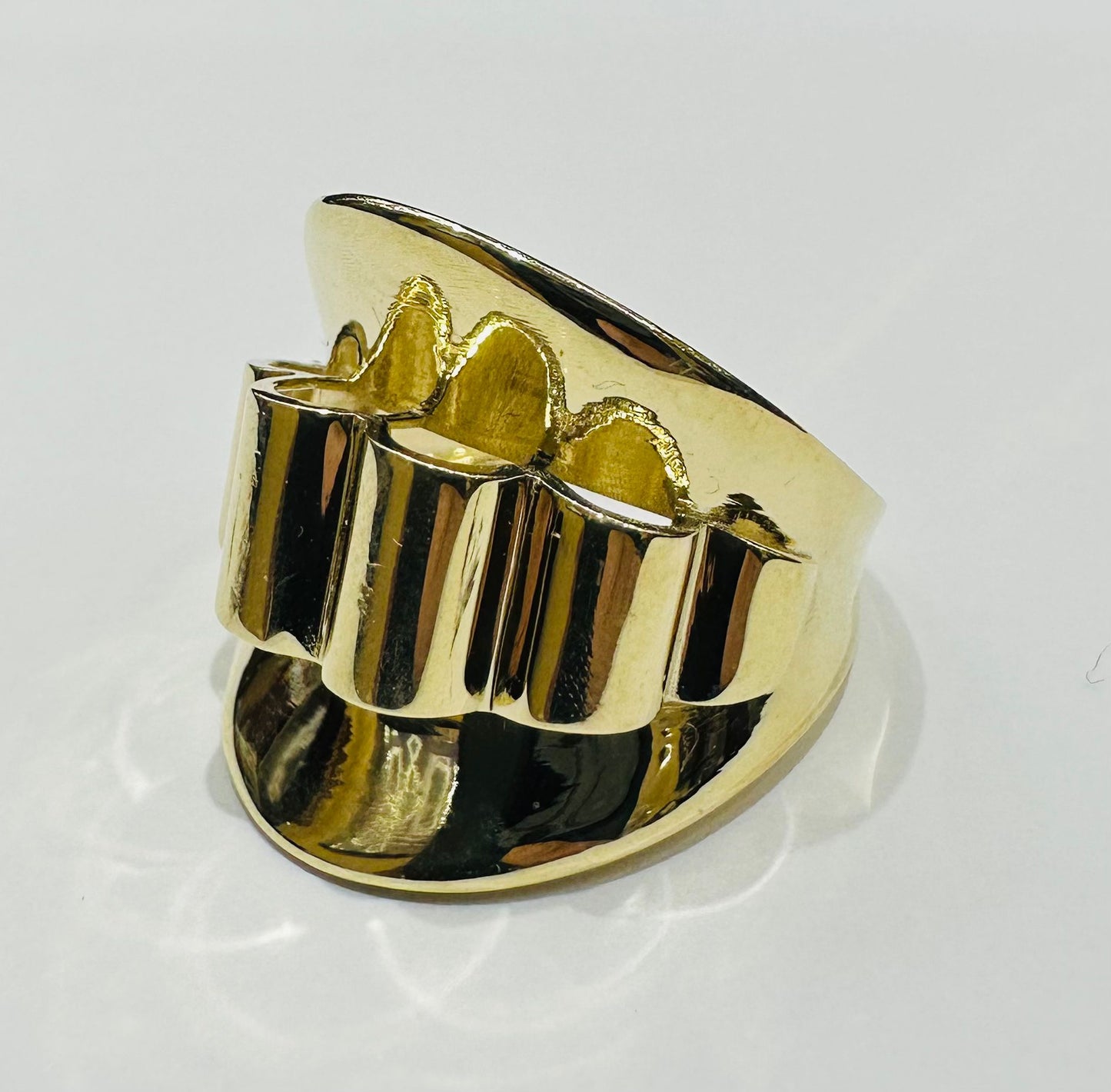 10K GOLD RING-WEIGHT: 2.8gm