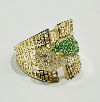 10K GOLD RING WITH SAPPHIRE STONES-WEIGHT: 2.9gm
