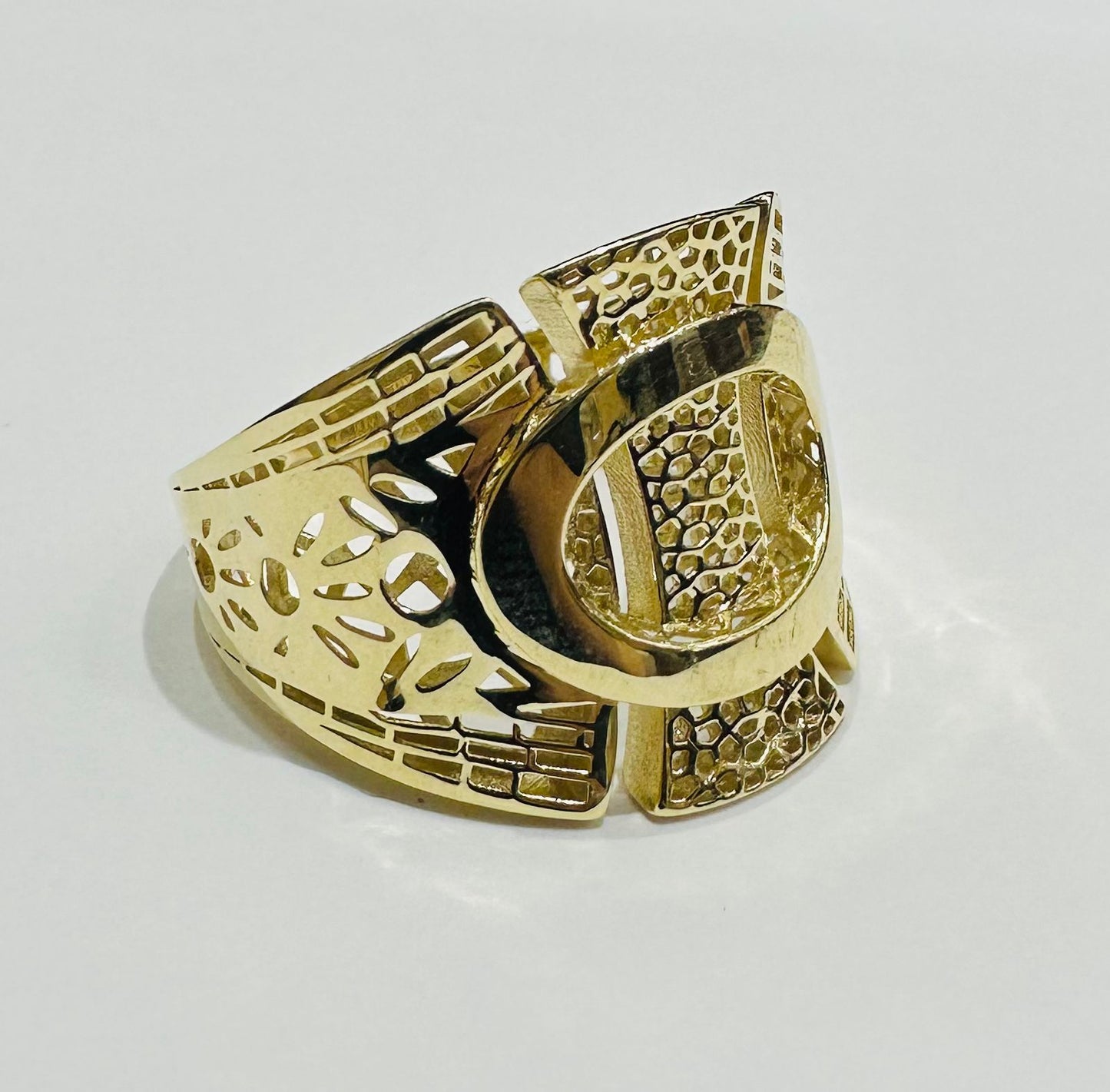 10K GOLD RING-WEIGHT: 3.0gm