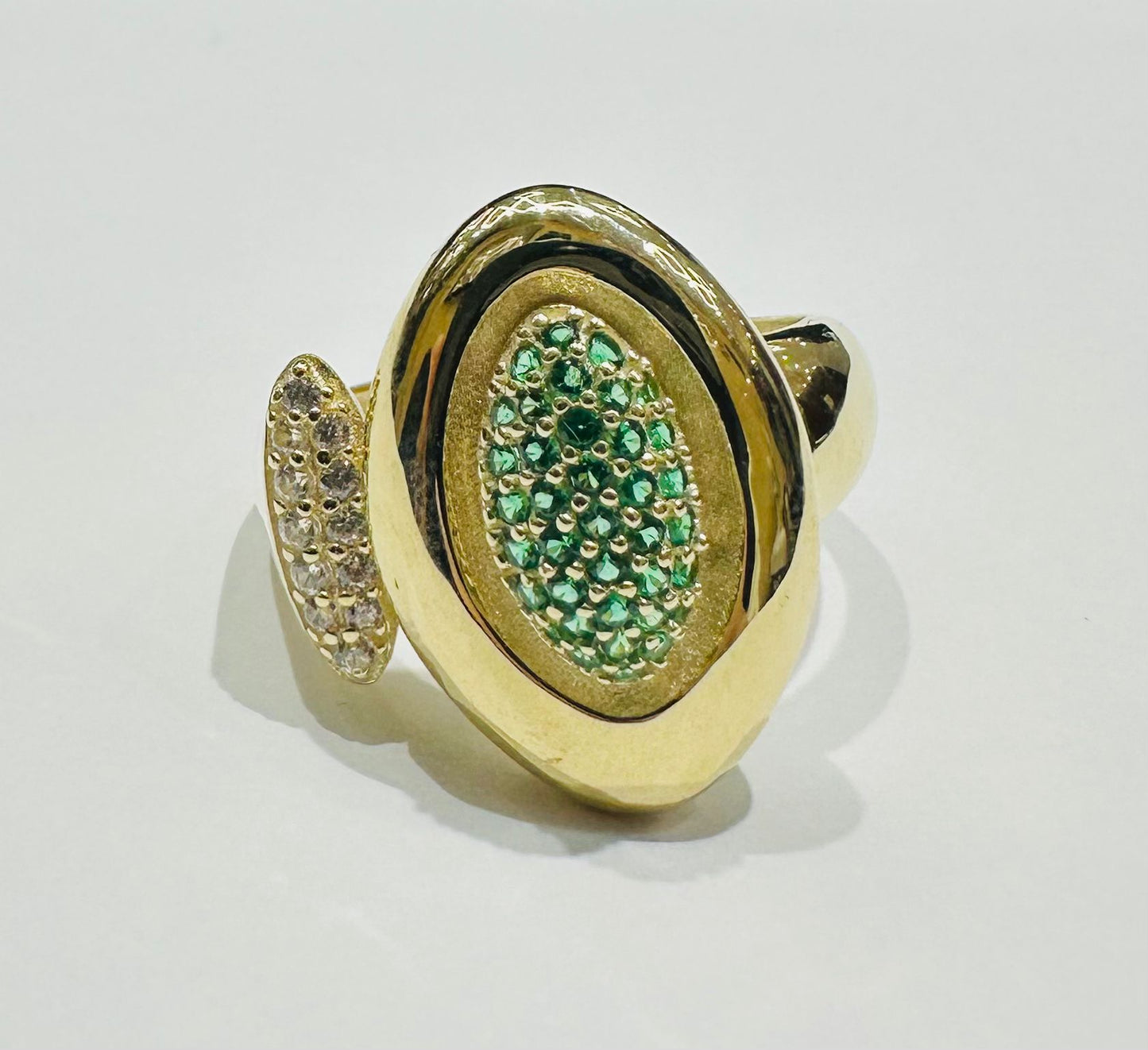 10K GOLD RING WITH SAPPHIRE STONES-WEIGHT: 2.3gm