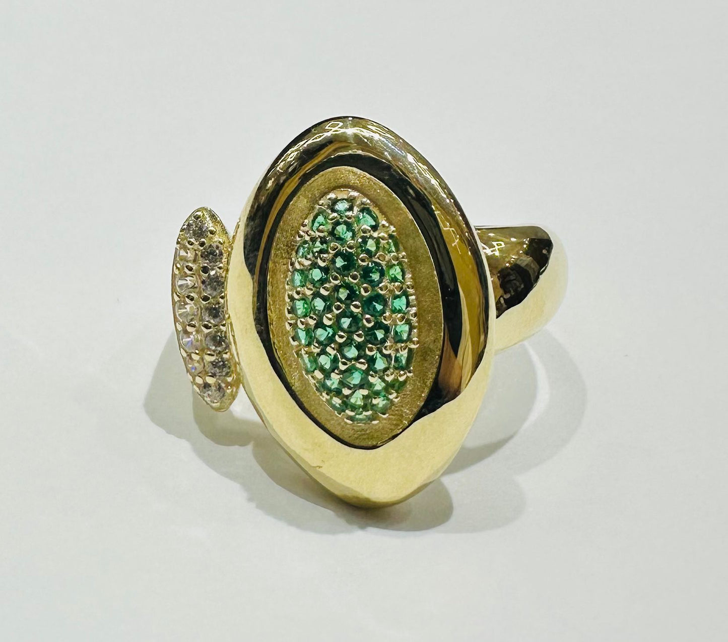 10K GOLD RING WITH SAPPHIRE STONES-WEIGHT: 2.3gm