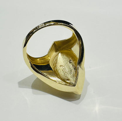 10K GOLD RING WITH SAPPHIRE STONES-WEIGHT: 4.3gm