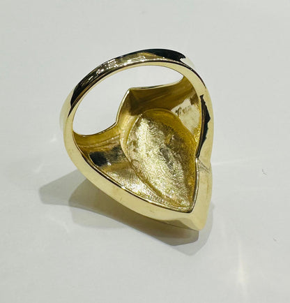 10K GOLD RING WITH SAPPHIRE STONES-WEIGHT: 4.3gm