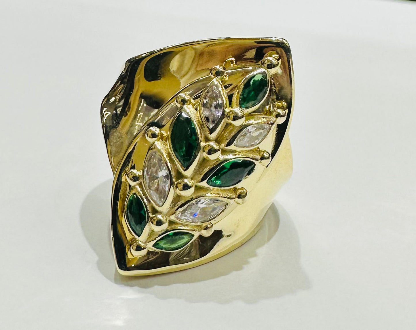 10K GOLD RING WITH SAPPHIRE STONES-WEIGHT: 4.3gm