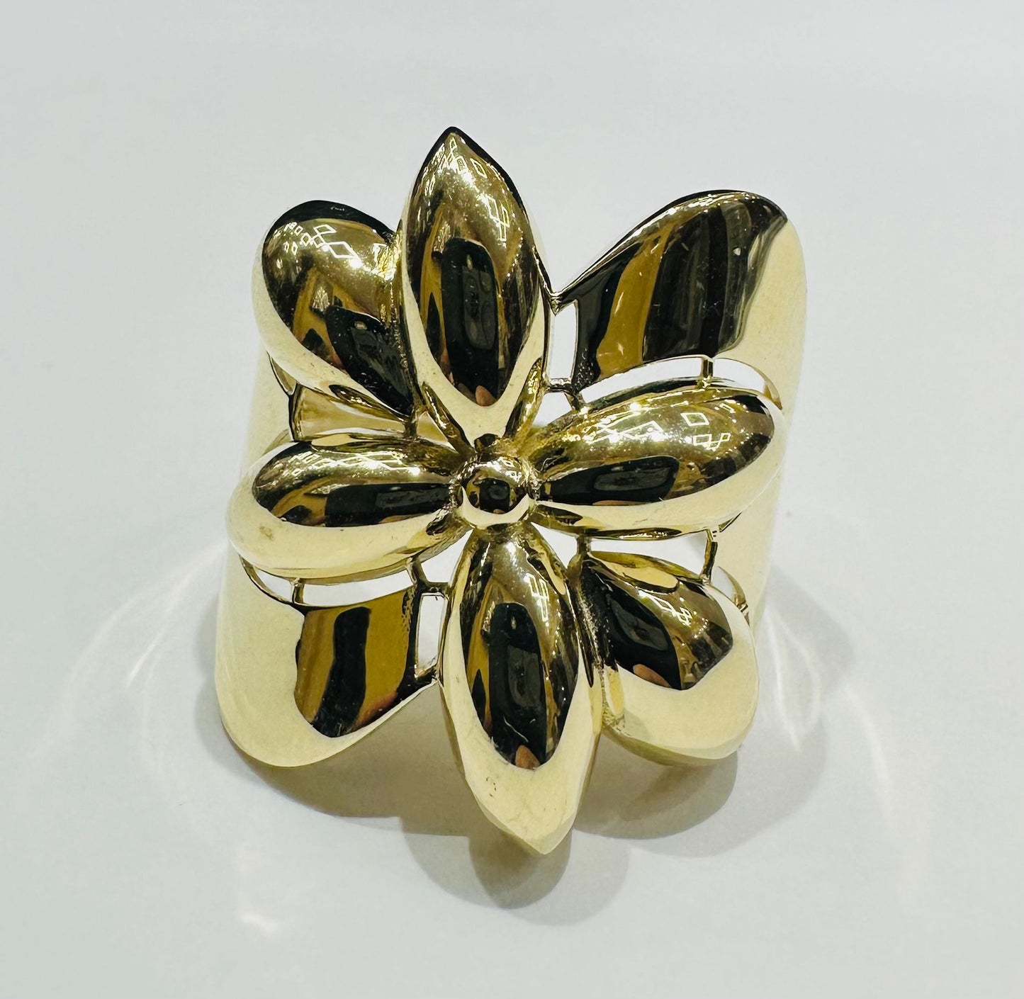 10K GOLD FLOWER RING-WEIGHT: 3.2gm