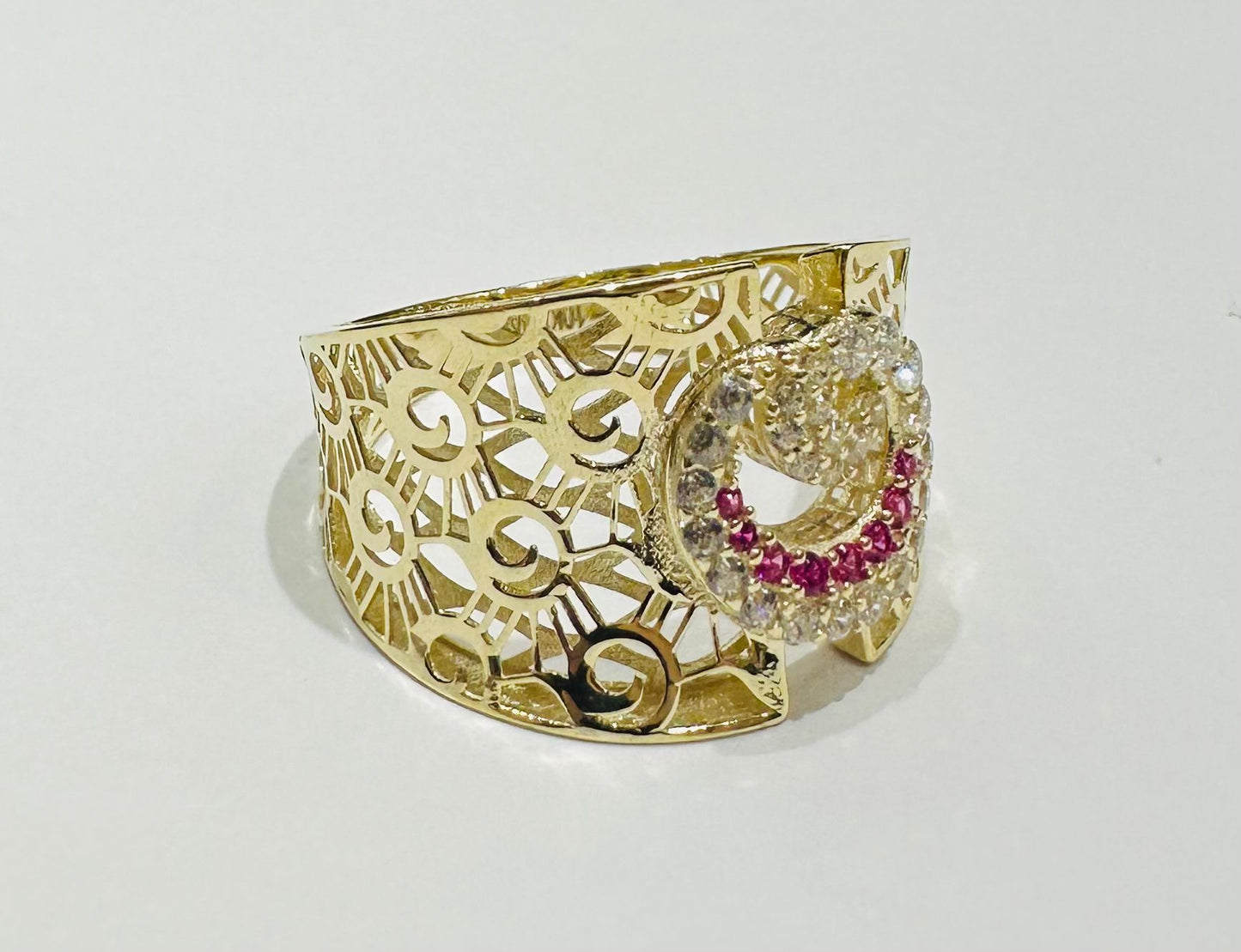 10K GOLD RING WITH SAPPHIRE STONES-WEIGHT: 2.3gm