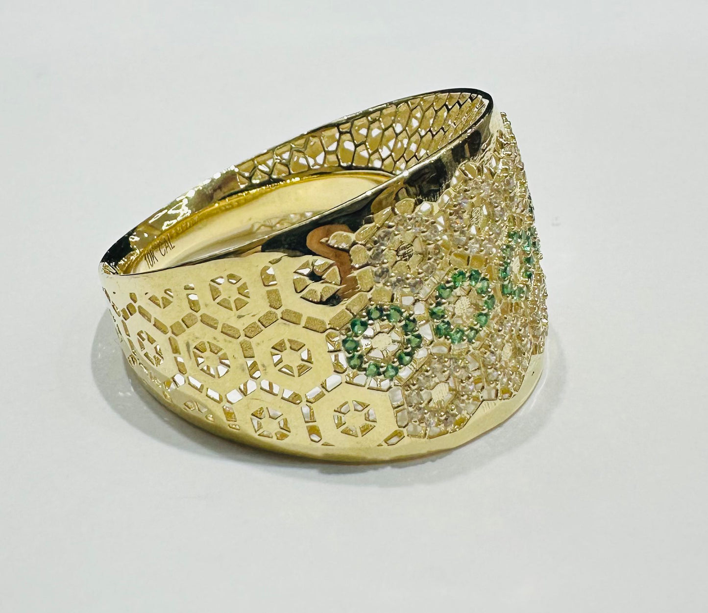 10K GOLD RING WITH SAPPHIRE STONES-WEIGHT: 4.2gm