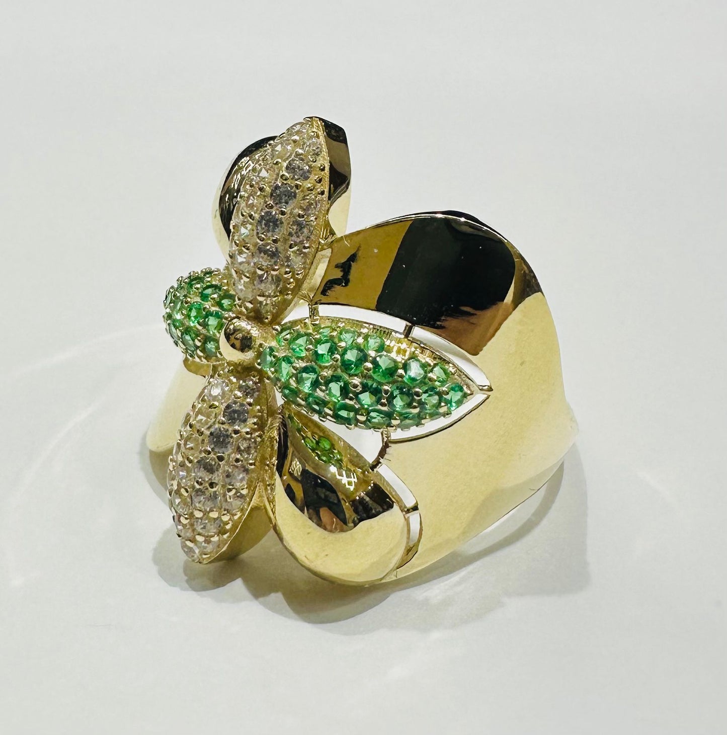10K GOLD FLOWER RING WITH SAPPHIRE STONES-WEIGHT: 3.8gm