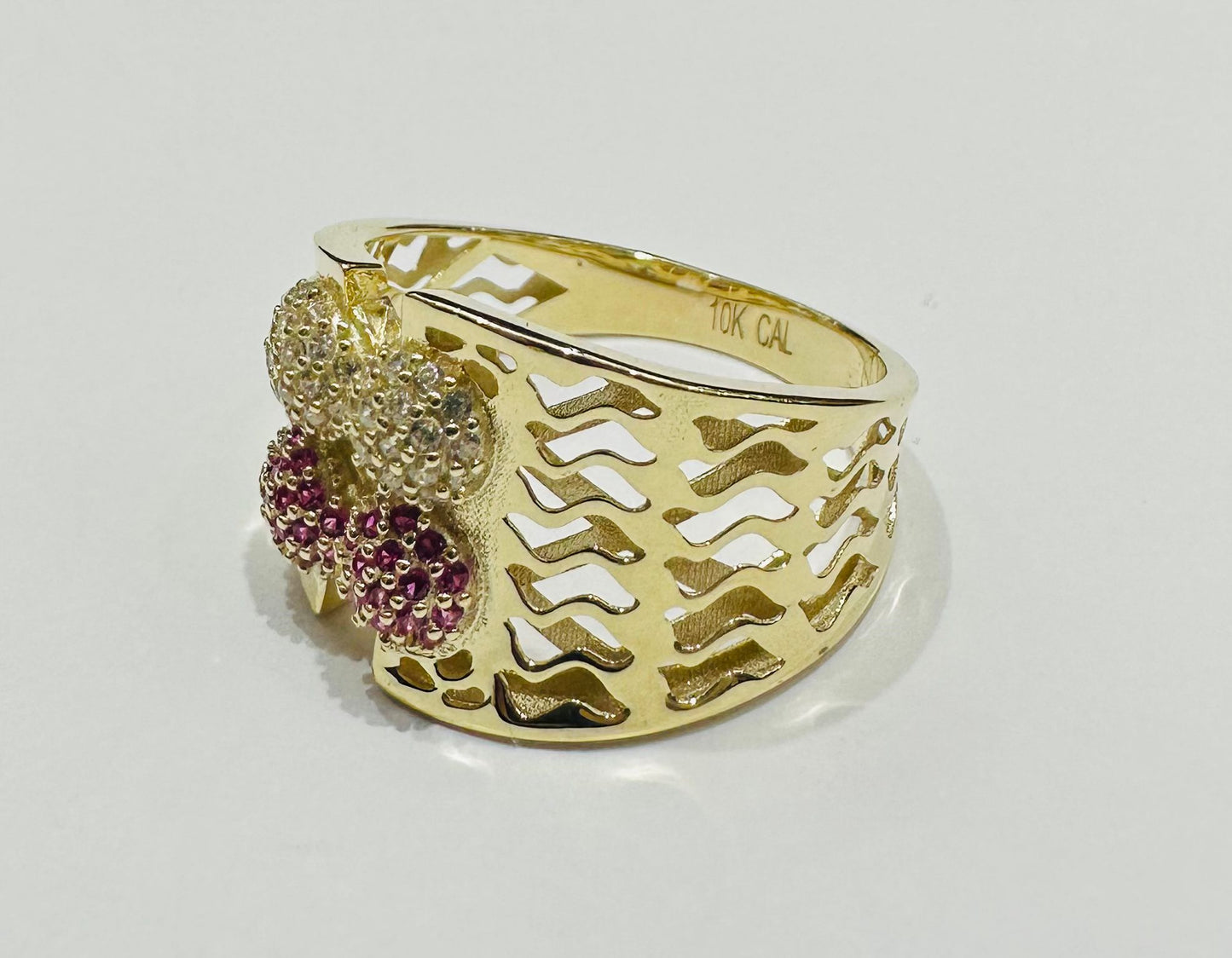 10K GOLD RING WITH SAPPHIRE STONES-WEIGHT: 2.7gm