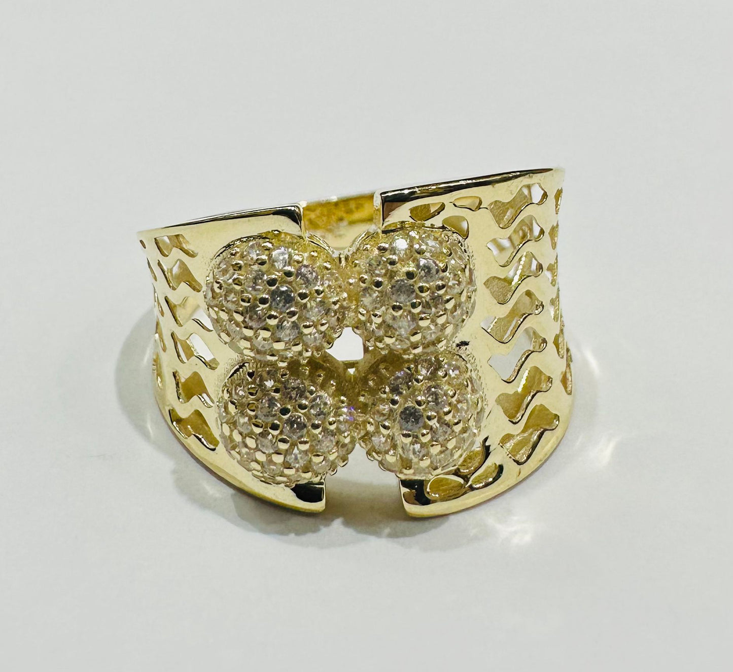 10K GOLD RING WITH SAPPHIRE STONES-WEIGHT: 2.8gm