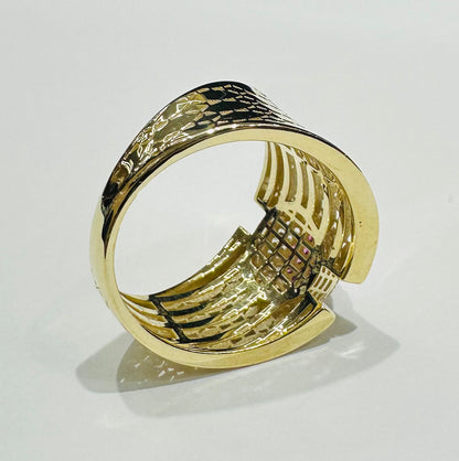 10K GOLD RING WITH SAPPHIRE STONES-WEIGHT: 3.5gm