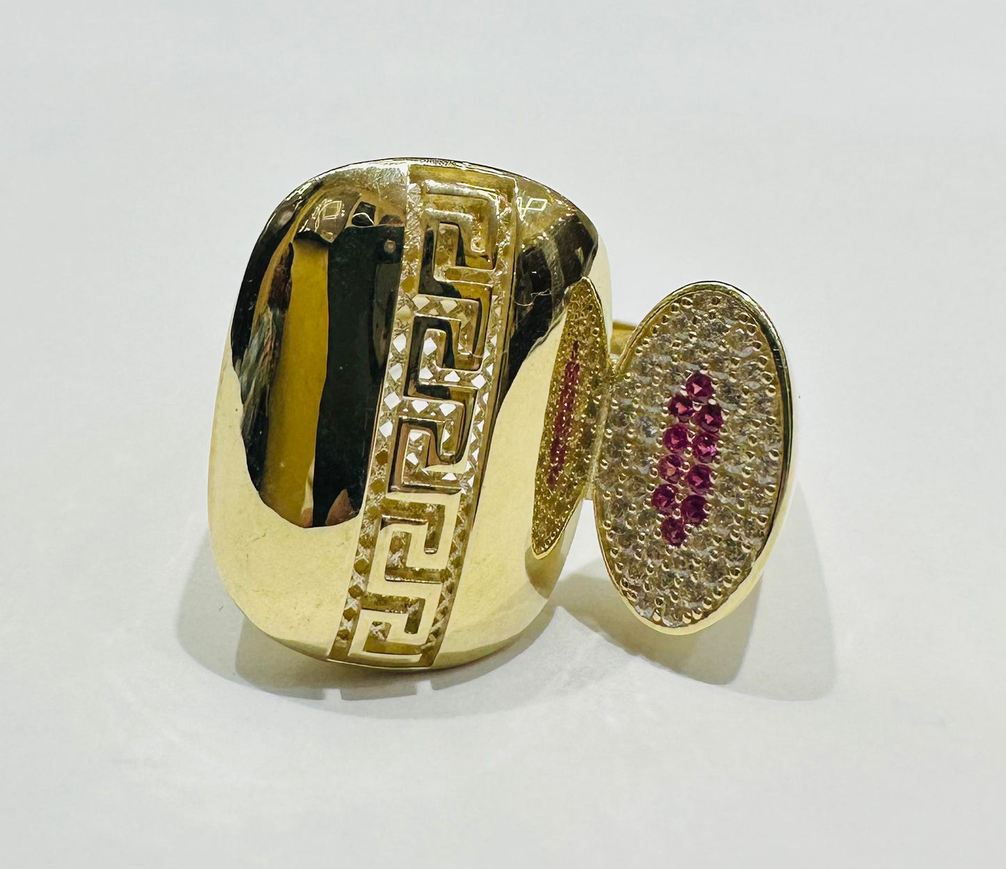 10K GOLD RING WITH SAPPHIRE STONES-WEIGHT: 3.5gm