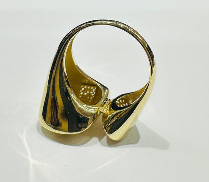 10K GOLD RING WITH SAPPHIRE STONES-WEIGHT: 3.5gm
