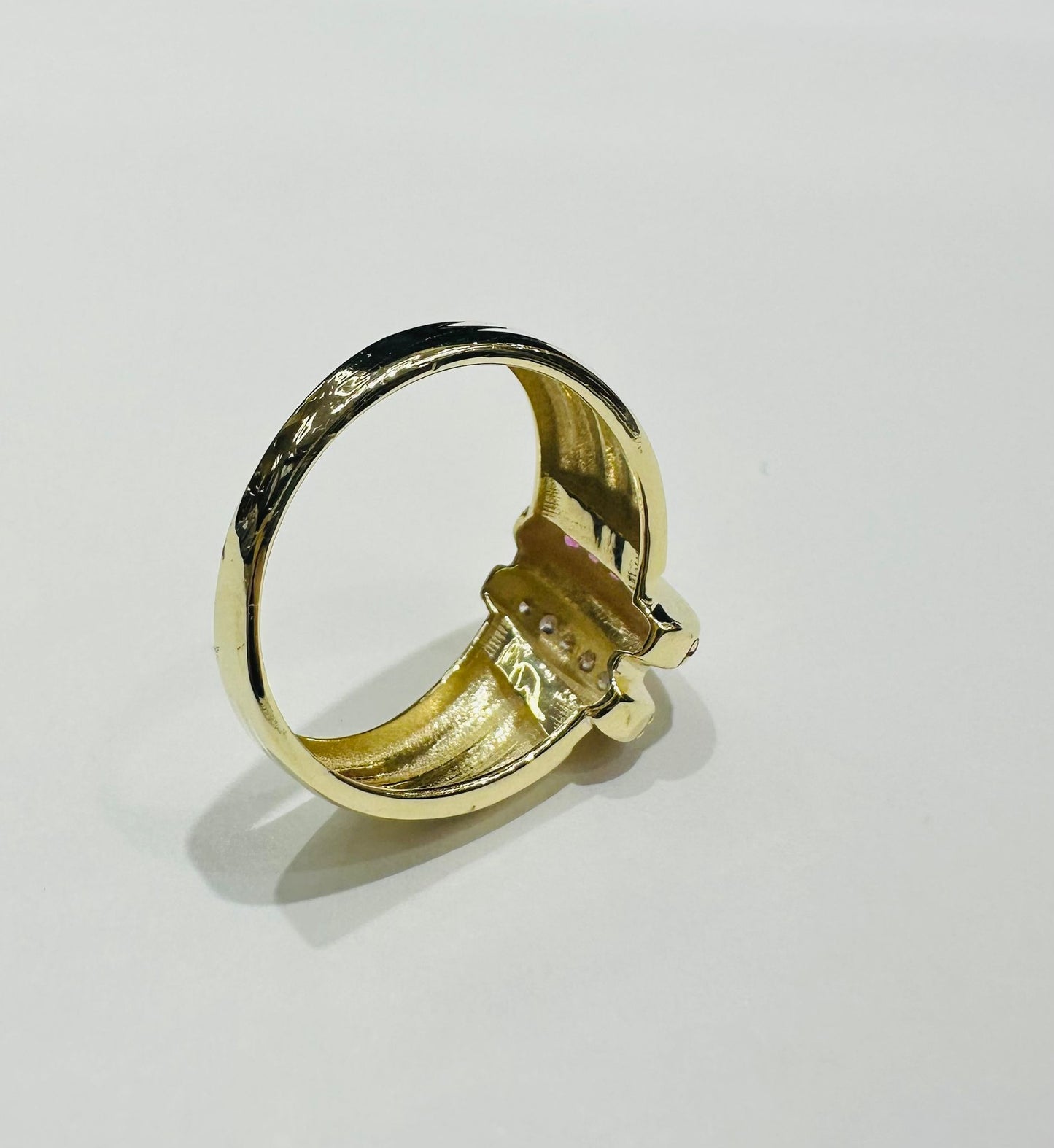 10K GOLD RING WITH SAPPHIRE STONES-WEIGHT: 2.3gm
