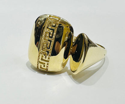 10K GOLD RING-WEIGHT: 3.6gm