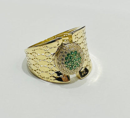 10K GOLD RING WITH SAPPHIRE STONES- WEIGHT: 3.5gm