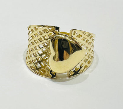 10K GOLD RING- WEIGHT: 2.3gm