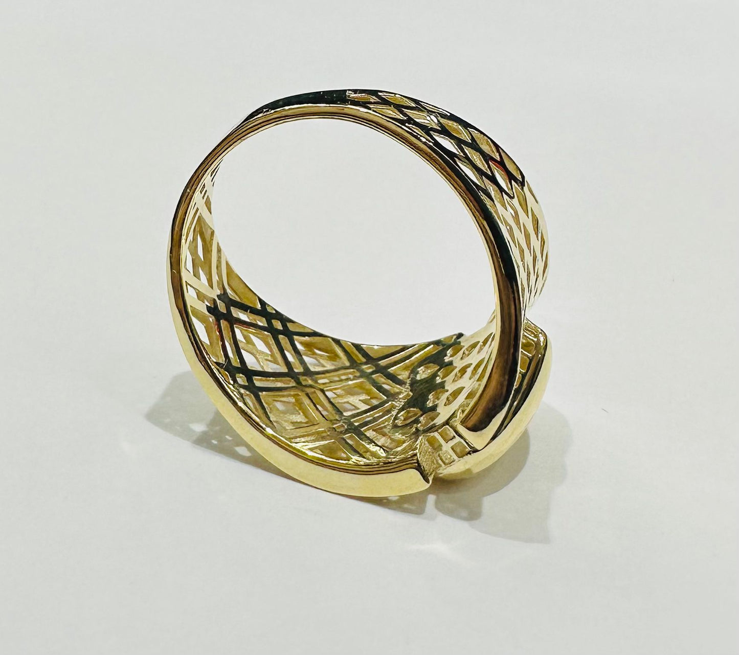 10K GOLD RING- WEIGHT: 2.3gm
