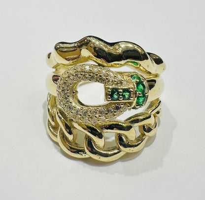 10K GOLD RING WITH SAPPHIRE STONES- WEIGHT: 4.1gm