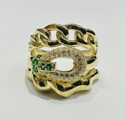 10K GOLD RING WITH SAPPHIRE STONES- WEIGHT: 4.1gm