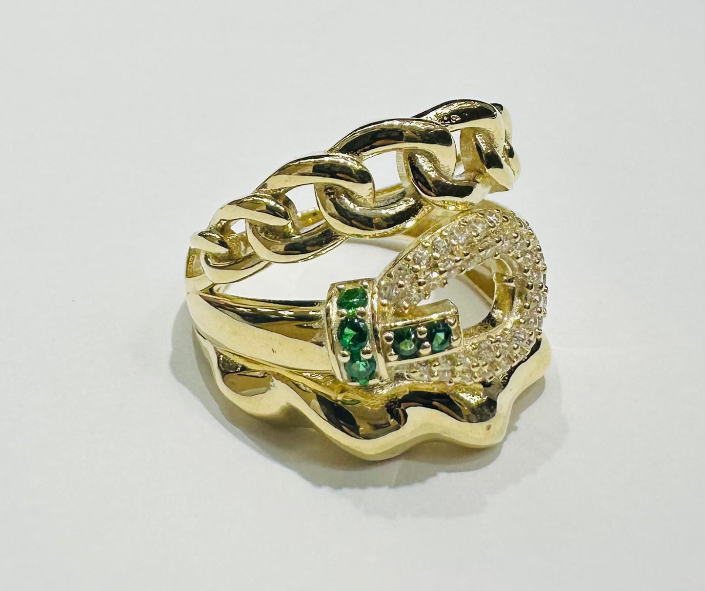10K GOLD RING WITH SAPPHIRE STONES- WEIGHT: 4.1gm