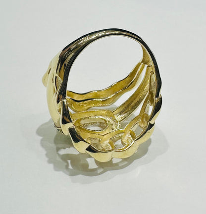 10K GOLD RING WITH SAPPHIRE STONES- WEIGHT: 4.1gm