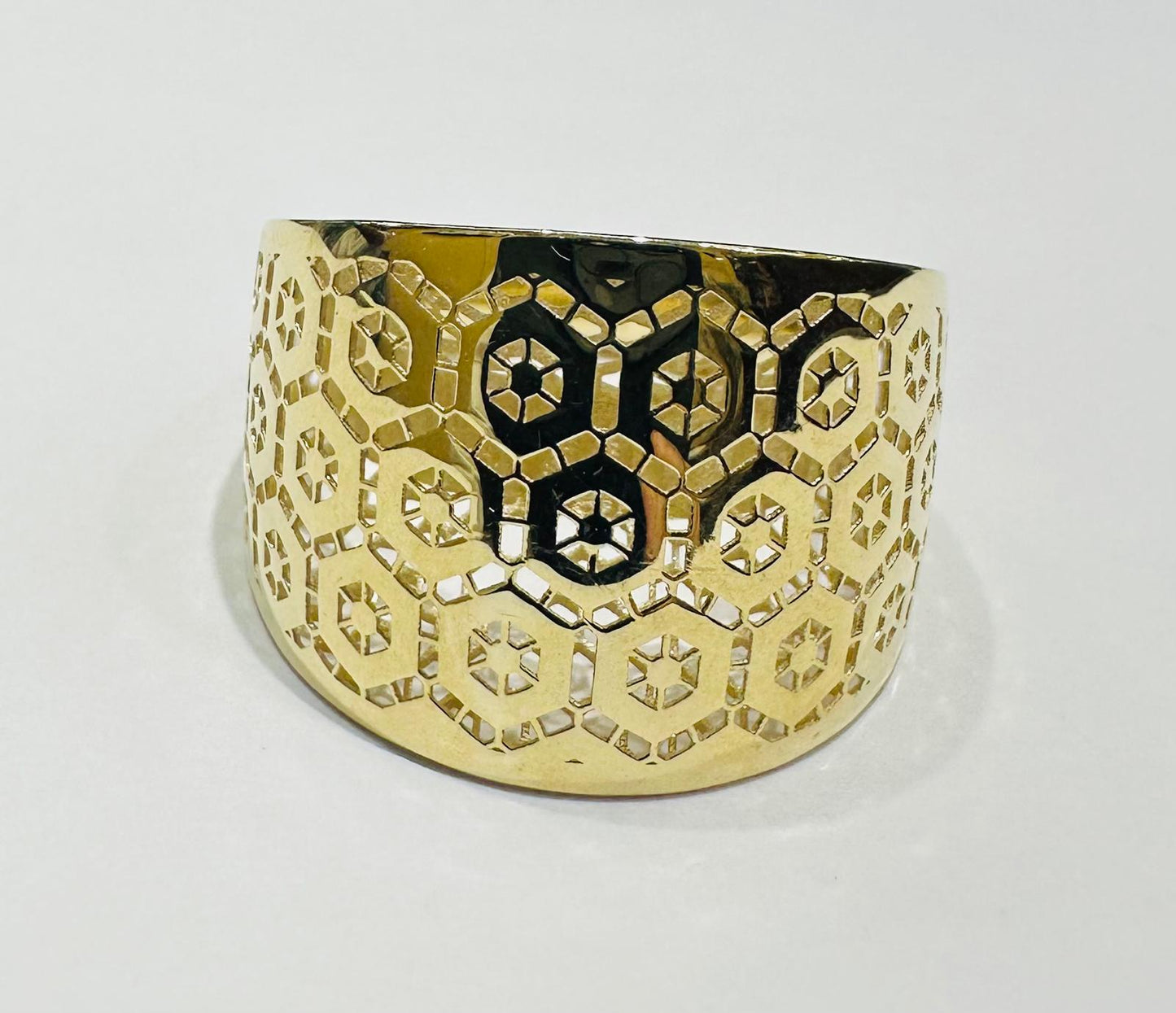 10K GOLD RING- WEIGHT: 3.4gm