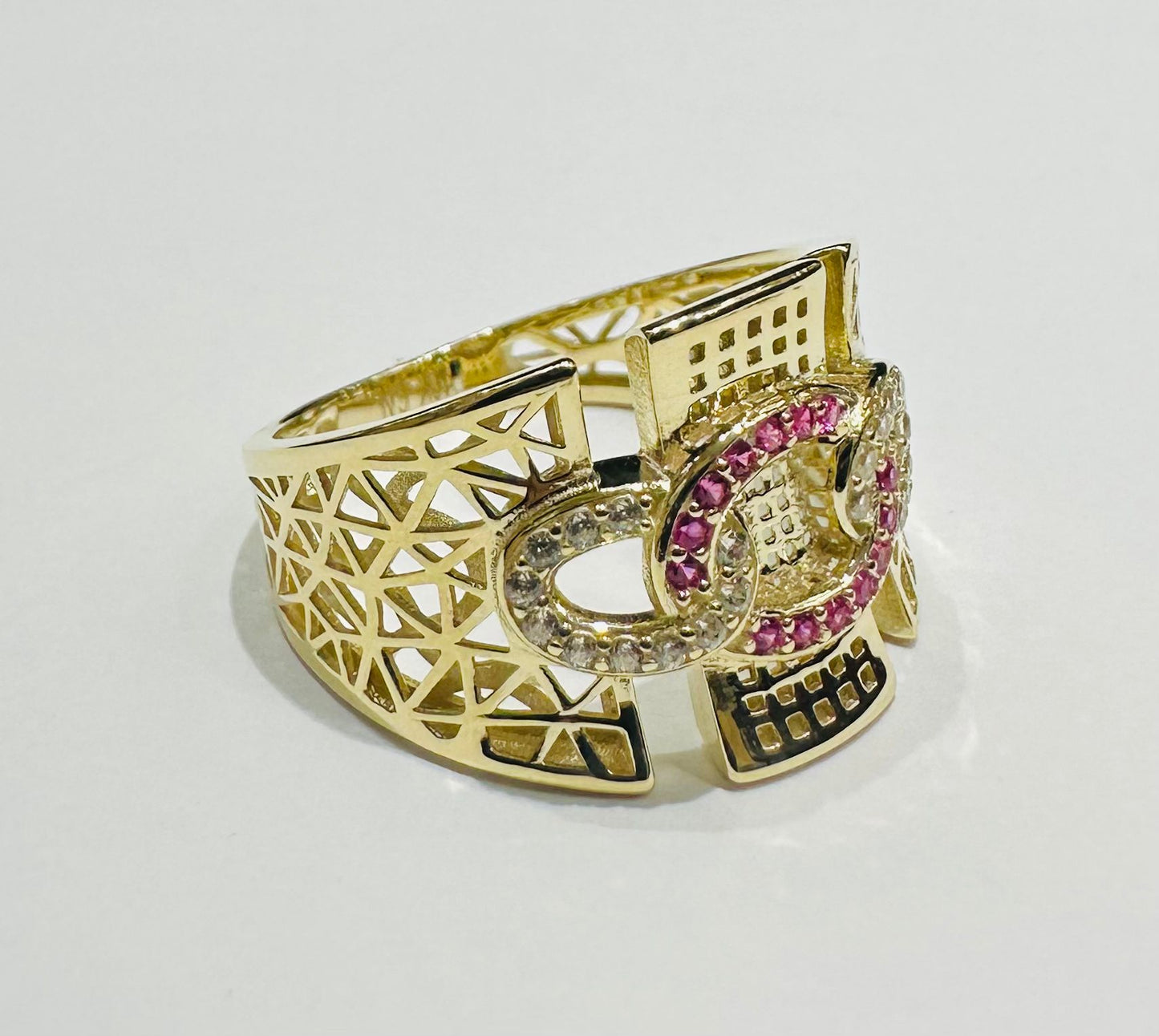 10K GOLD RING WITH SAPPHIRE STONES- WEIGHT: 3.4gm