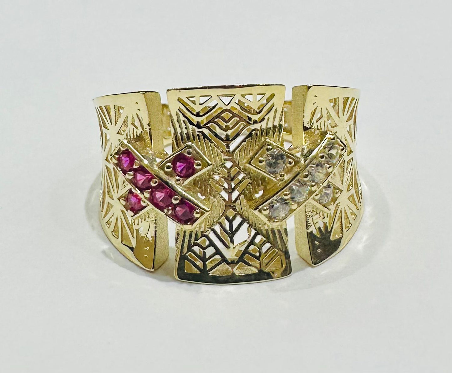 10K GOLD RING WITH SAPPHIRE STONES- WEIGHT: 2.9gm