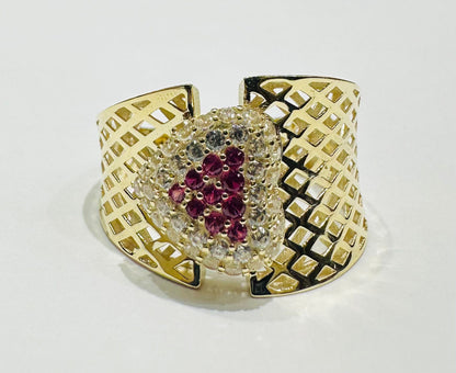 10K GOLD RING WITH SAPPHIRE STONES- WEIGHT: 2.5gm
