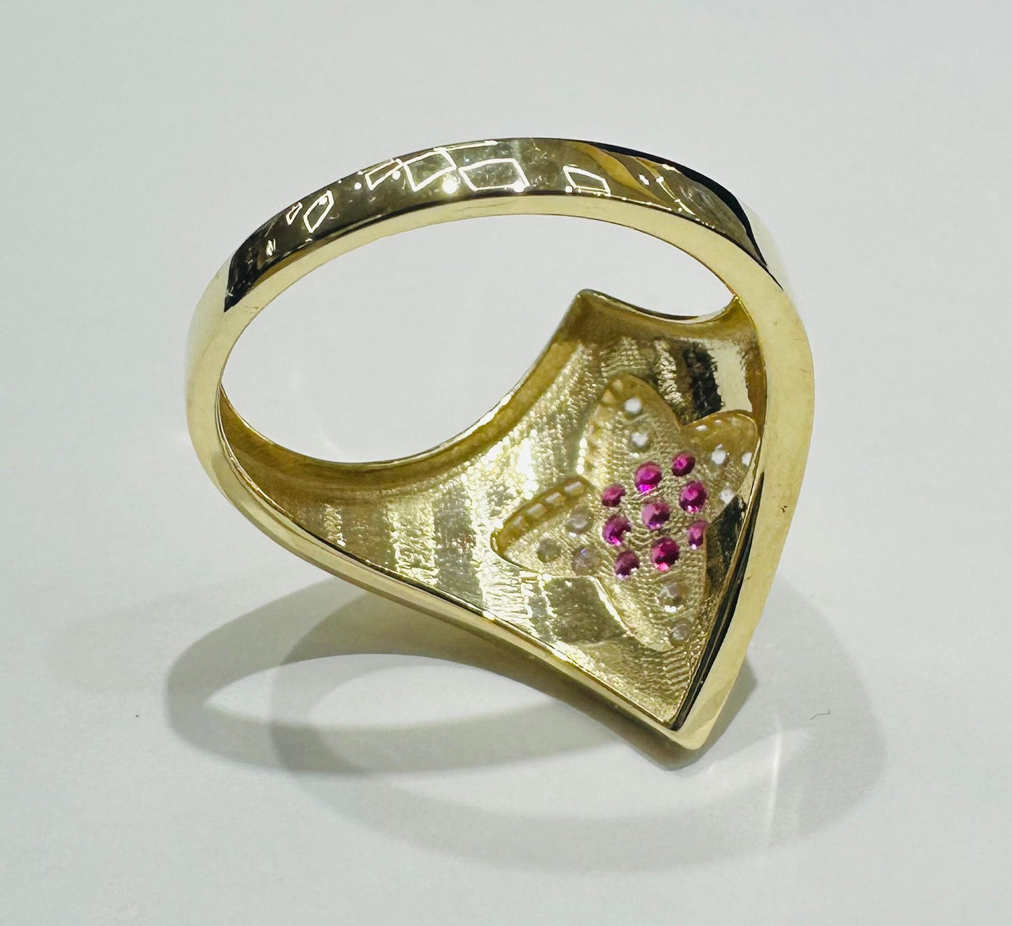 10K GOLD RING WITH SAPPHIRE STONES- WEIGHT: 2.5gm