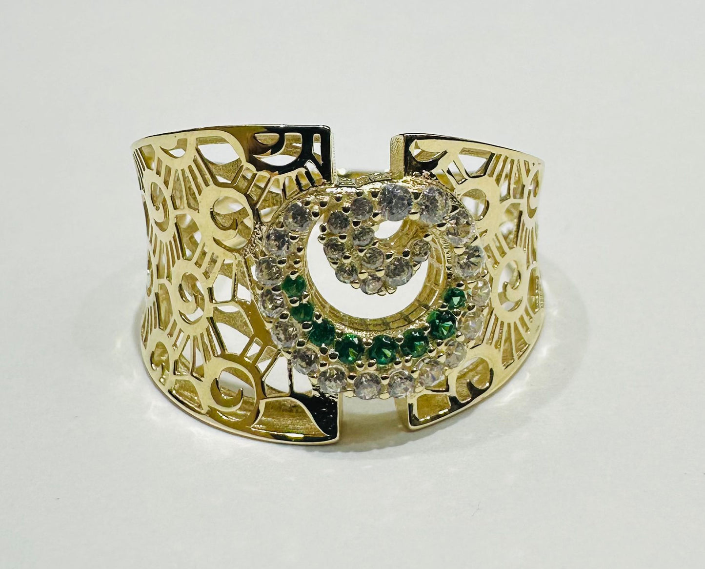10K GOLD RING WITH SAPPHIRE STONES- WEIGHT: 2.5gm