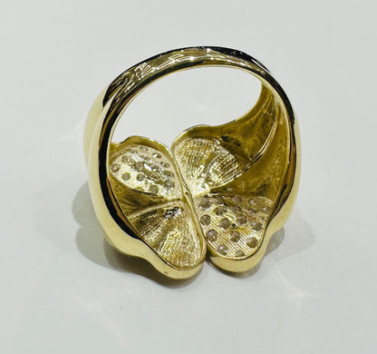 10K GOLD FLOWER RING WITH SAPPHIRE STONES- WEIGHT: 3.2gm