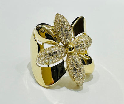 10K GOLD FLOWER RING WITH SAPPHIRE STONES- WEIGHT: 4.0gm