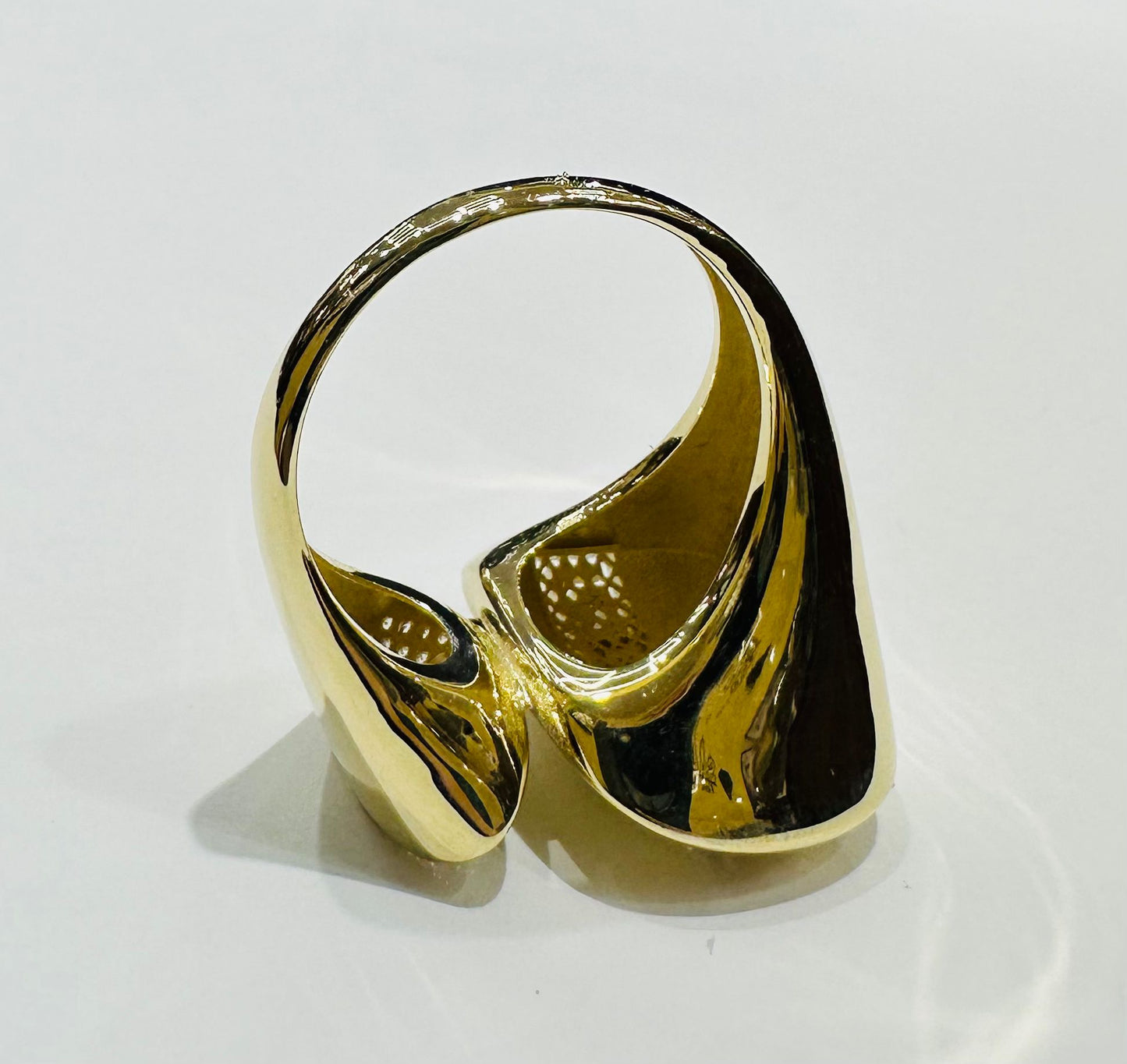 10K GOLD RING WITH SAPPHIRE STONES- WEIGHT: 3.6gm