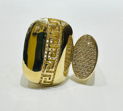 10K GOLD RING WITH SAPPHIRE STONES- WEIGHT: 3.4gm