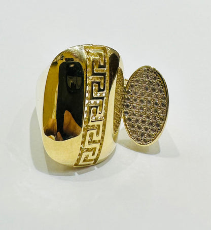10K GOLD RING WITH SAPPHIRE STONES- WEIGHT: 3.4gm