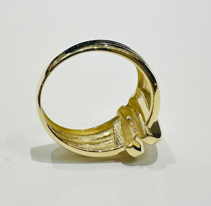 10K GOLD RING WITH SAPPHIRE STONES- WEIGHT: 2.3gm