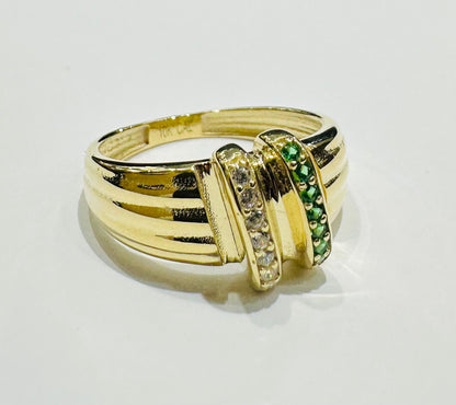 10K GOLD RING WITH SAPPHIRE STONES- WEIGHT: 2.5gm