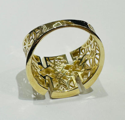 10K GOLD RING- WEIGHT: 2.6gm