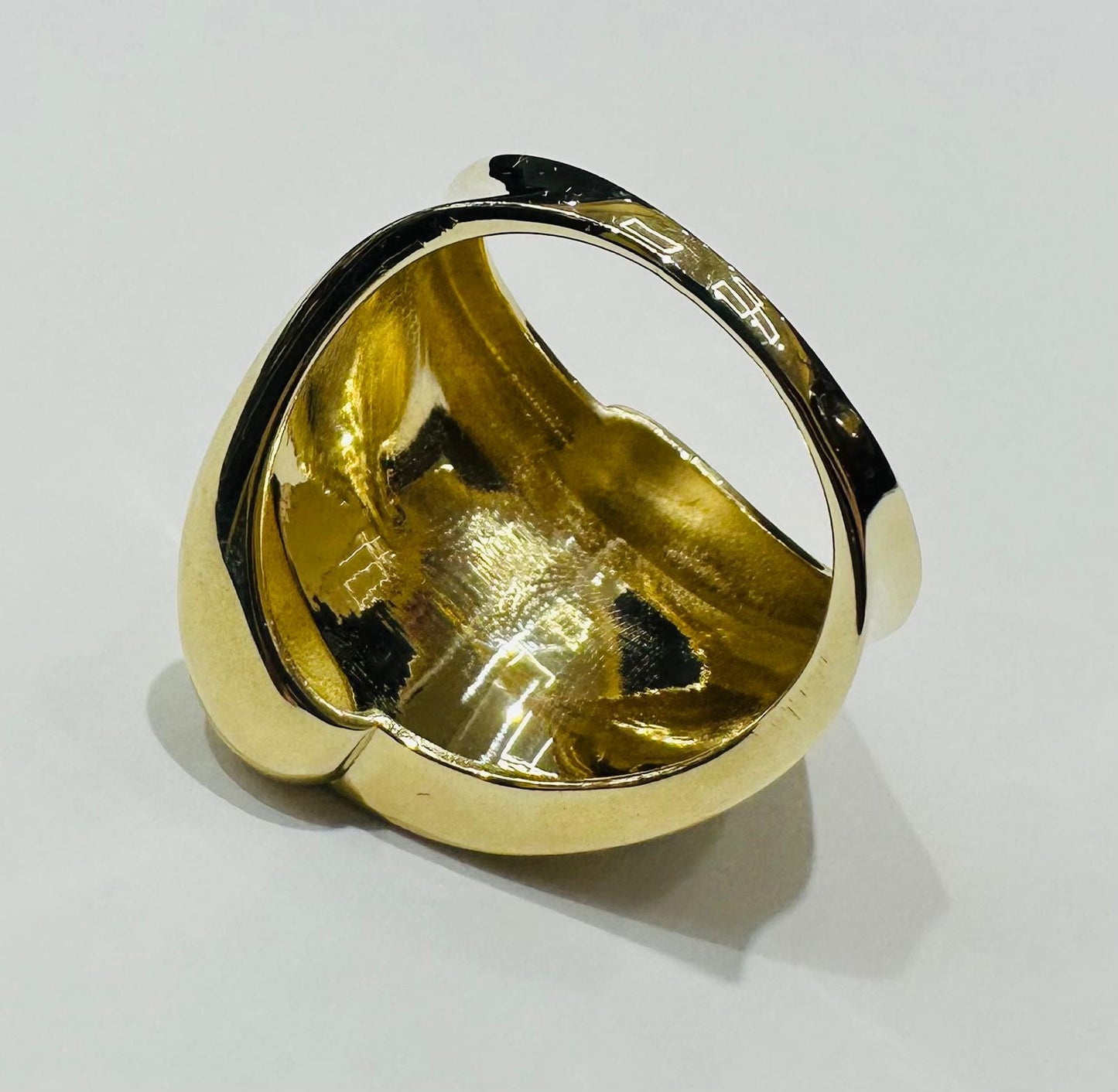 10K GOLD RING WITH SAPPHIRE STONES- WEIGHT: 5.0gm