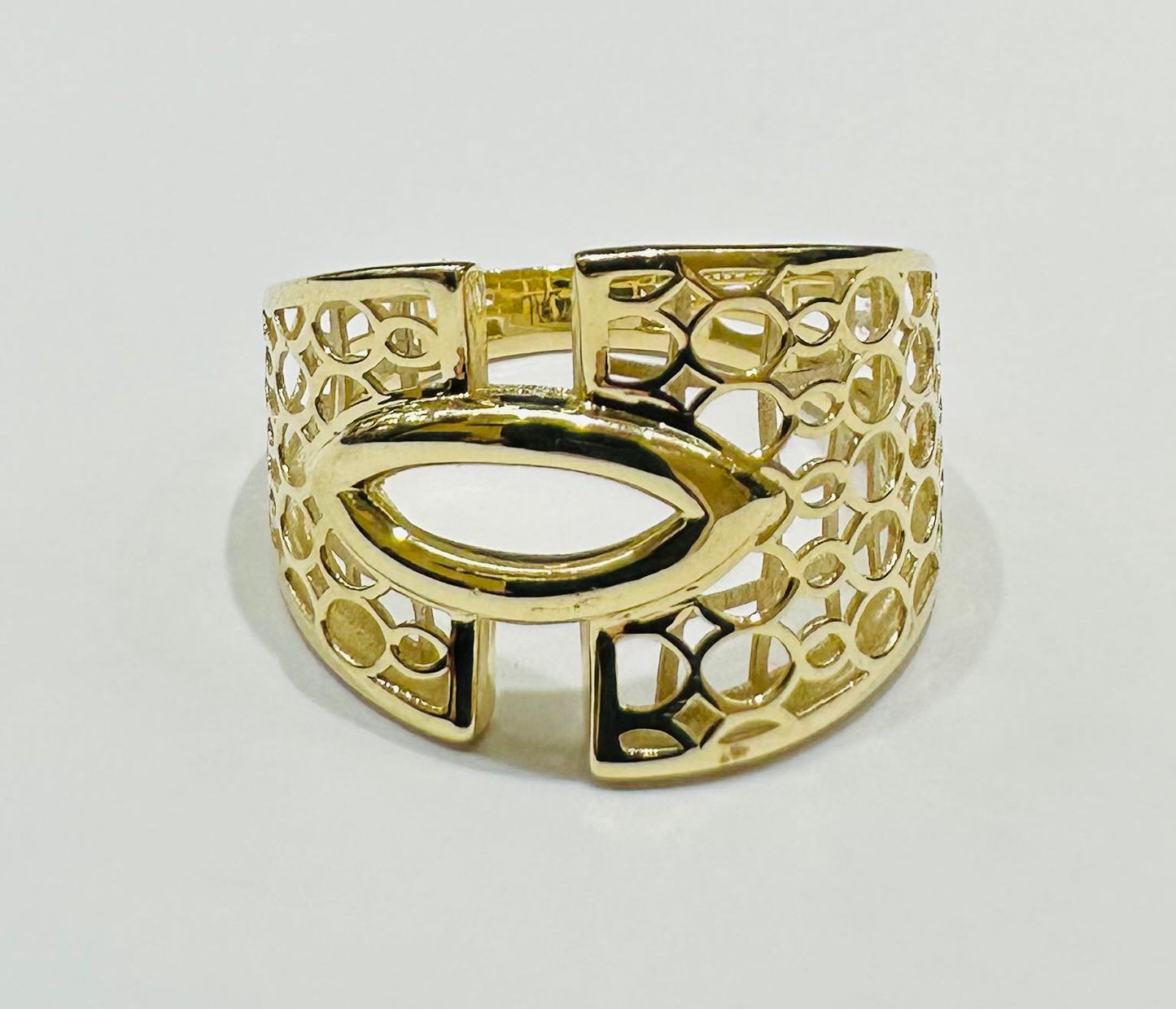 10K GOLD RING- WEIGHT: 2.5gm