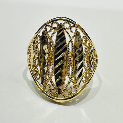 10K GOLD TWO TONED RING- WEIGHT: 2.8gm