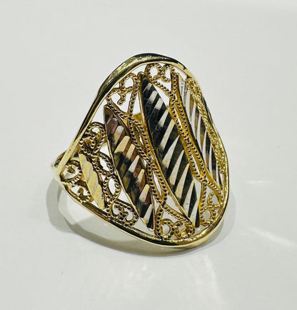 10K GOLD TWO TONED RING- WEIGHT: 2.8gm