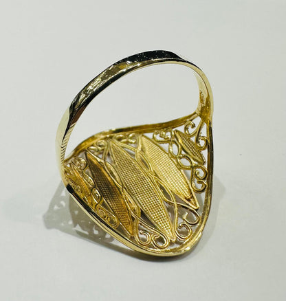 10K GOLD TWO TONED RING- WEIGHT: 2.8gm