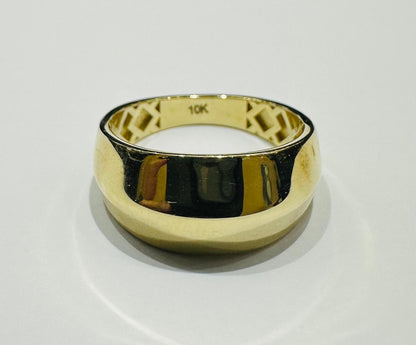 10K GOLD RING- WEIGHT: 2.5gm