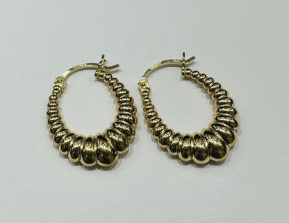10K GOLD SHRIMP EARRINGS- WEIGHT: 2.0gm
